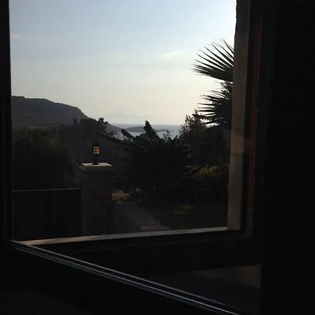 Myndos فيلة